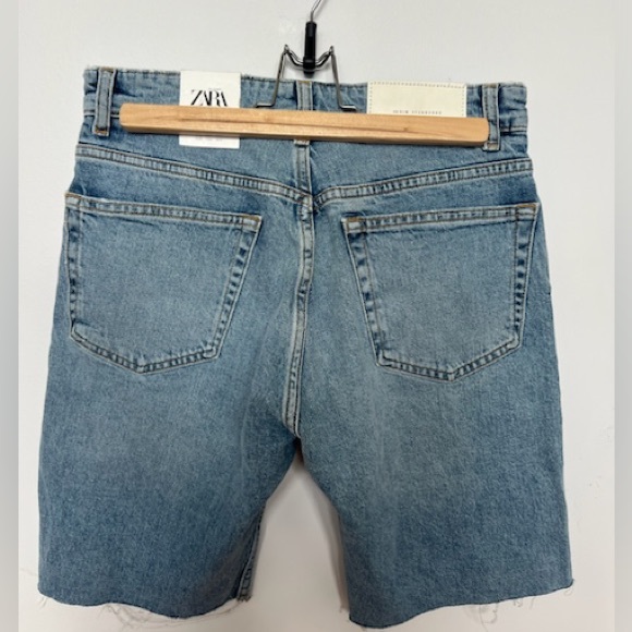 ZARA - SHORT - Picture 2 of 3
